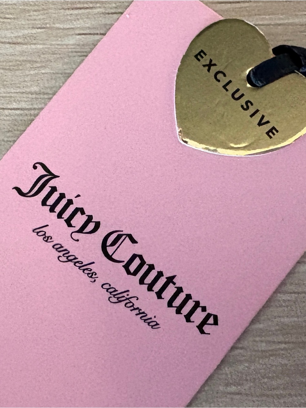 JUICY COUTURE Sweet Strawberry Cardholder Wristlet - Picture 6 of 7